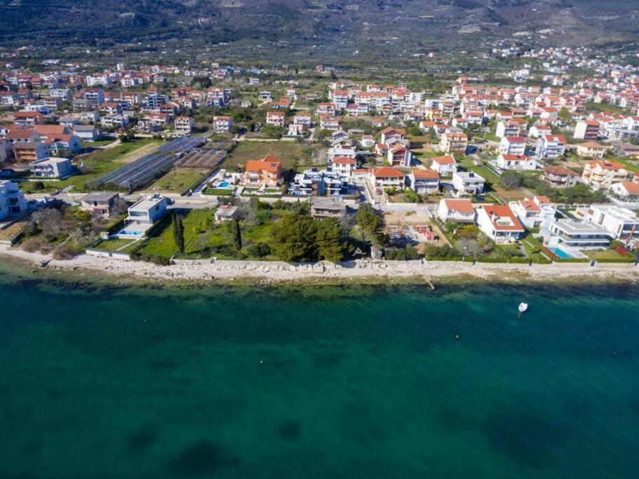 Apartment Adrian Kastela Exterior photo