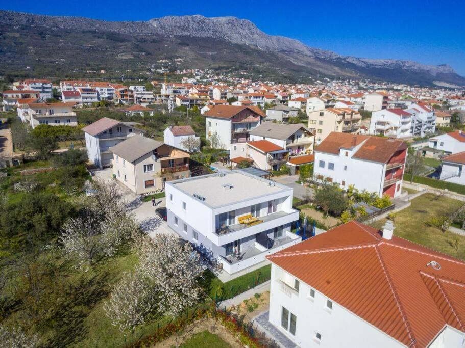 Apartment Adrian Kastela Exterior photo